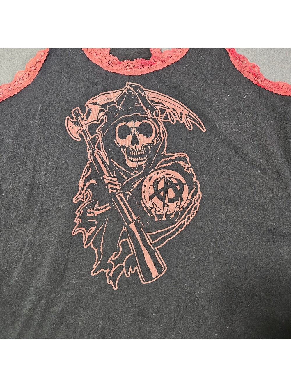 Sons of Anarchy Women's M Motorcycle Black Red Lace Trim Tank Top Graphic Skull - Picture 3 of 7